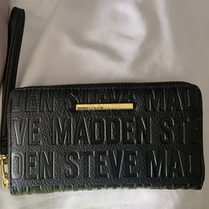 Steve Madden clutch/ wristlet